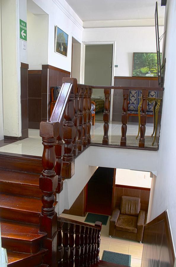 Hotel Villa Karina Bogota Buitenkant foto