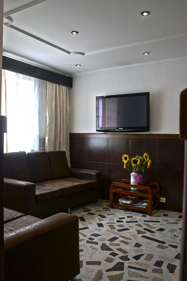 Hotel Villa Karina Bogota Buitenkant foto